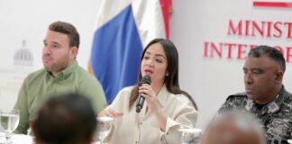 Ministra de Interior y Policía reúne a comerciantes y líderes comunitarios de la circunscripción 1 del DN para dialogar sobre beneficios de la Operación Garantía de Paz