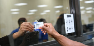 Intrant dice revisará limitación licencias para personas mayores de 65 años