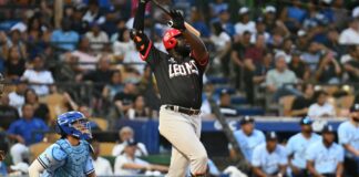 Pimentel se crece en triunfo del Escogido sobre Licey