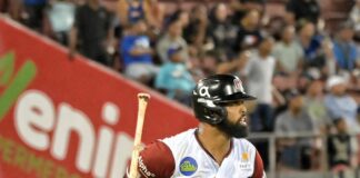 Carlos Peguero pega el hit de oro y los Gigantes vencen al Licey