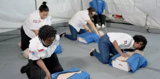 DAEH instala carpas de capacitación y asistencia médica en la Feria del Libro