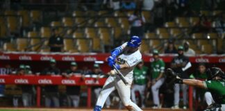 Alcántara pega hit de oro en triunfo del Licey ante las Estrellas