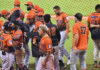 Toros remontan y vencen a las Águilas en extrainnings