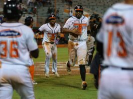 Rogers, Valdez y Johnston lideran victoria de los Toros sobre los Gigantes