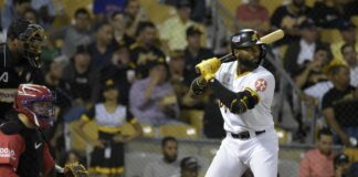 Águilas remontan y vencen al Escogido