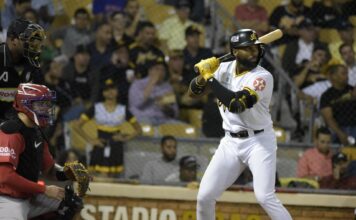 Águilas remontan y vencen al Escogido