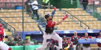 Kelvin Gutiérrez la saca en triunfo de los Gigantes sobre el Escogido