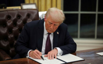 Trump despide a los empleados del Departamento de Justicia que le investigaron