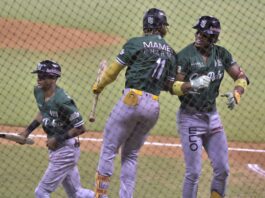Estrellas superan a las Águilas y suben al primer lugar