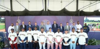 Cerveceros de Milwaukee presentan diez nuevos prospectos en inicio de firmas internacionales