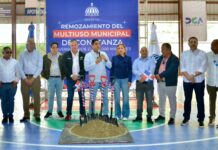 Ministro Kelvin Cruz inicia remodelación del multiuso de Constanza