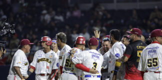 Venezuela blanquea a Japón con no-hitter y avanza a semifinales en SC 2025
