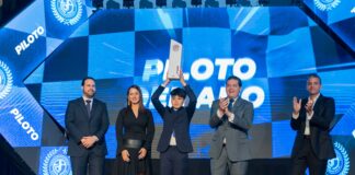 FDA reconoce a Felipe Benito Ramos como “Piloto del Año” 2024
