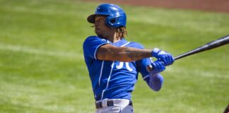 Estrellas firman al campocorto Adalberto Mondesí