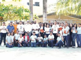 INEFI entrega utilería deportiva y ofrece charla en la Escuela Julio Plata de la Rosa