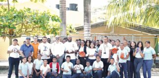 INEFI entrega utilería deportiva y ofrece charla en la Escuela Julio Plata de la Rosa