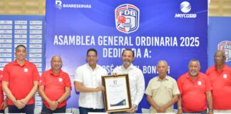 José Miguel Bonetti es reconocido por FEDOMBAL en su Asamblea Anual
