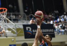 Mellizos del Sur continúan su racha perfecta con aplastante triunfo sobre Correcaminos