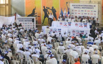 AIBI comparte iniciativas con autoridades y entrenadores de Peravia