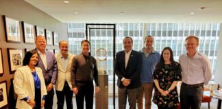 Oficina del Comisionado de MLB recibe a delegación del INEFI