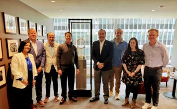 Oficina del Comisionado de MLB recibe a delegación del INEFI