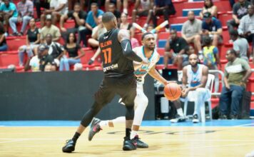 Titanes debutan con victoria ante Reales gracias a Spearman y Baxter