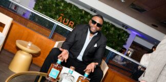 Big Papi pone en alto el sabor dominicano con el lanzamiento de Ron Ozama