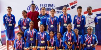 Santiago Noreste impone su ritmo en el Festival Regional Escolar de Tenis de Mesa