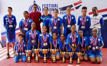 Santiago Noreste impone su ritmo en el Festival Regional Escolar de Tenis de Mesa