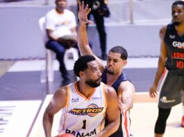 Guerrero domina con doble-doble y guía a Metros al triunfo ante Leones