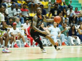 Titanes clasifican con show de Mustapha Heron ante los Soles