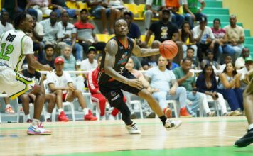 Titanes clasifican con show de Mustapha Heron ante los Soles