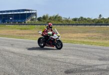 Persio López se impone con poderío en las motos del GP Yokohama