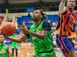 Jarrett se enciende y guía a Soles a triunfo crucial frente a Reales