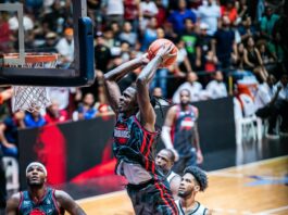 Indios aseguran su clasificación tras batir a los Reales