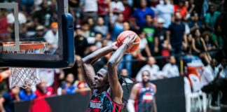 Indios aseguran su clasificación tras batir a los Reales