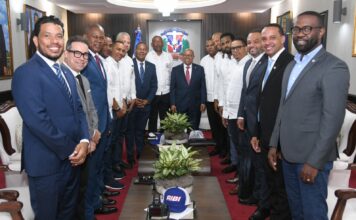 AIBI visita al Congreso en defensa del talento criollo del béisbol