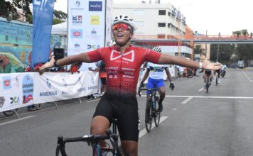 Flor Espiritusanto gana el Campeonato Nacional de Ruta 2025