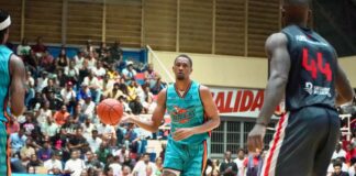 Montero lidera ataque de Titanes sobre Leones