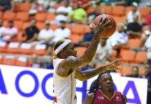 Metros aplastan a los Indios y terminan en la cima