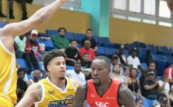 Leones clasifican a semifinales tras vencer a los Metros