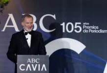 El Rey elogia el periodismo frente al «ruido» y la «simplificación»