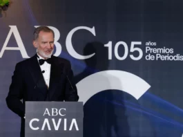 El Rey elogia el periodismo frente al «ruido» y la «simplificación»