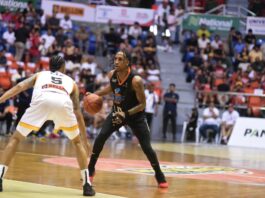 Titanes doblegan a Metros y se acercan al campeonato