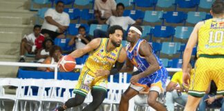 San Carlos derrota a Huellas del Siglo con un dominante Juan Guerrero