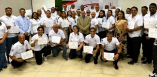 Margarita Jáquez llama a jóvenes poner en práctica sus conocimientos