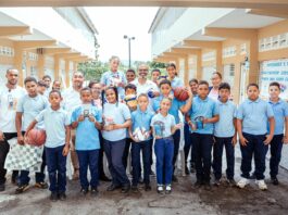 INEFI entrega útiles deportivos en Escuela San Francisco