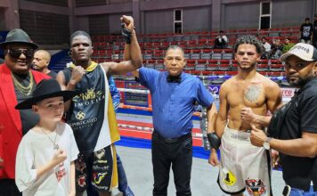 Joel Johnián Simonién vence a Aris Rosario en “La Batalla de Santiago 6”