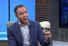 Manipulación y clientelismo social del gobierno del PRM