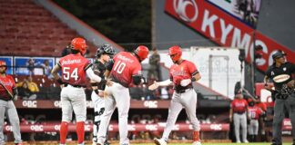 Leones castigan a los Gigantes en reinicio de la LIDOM 2025-2026